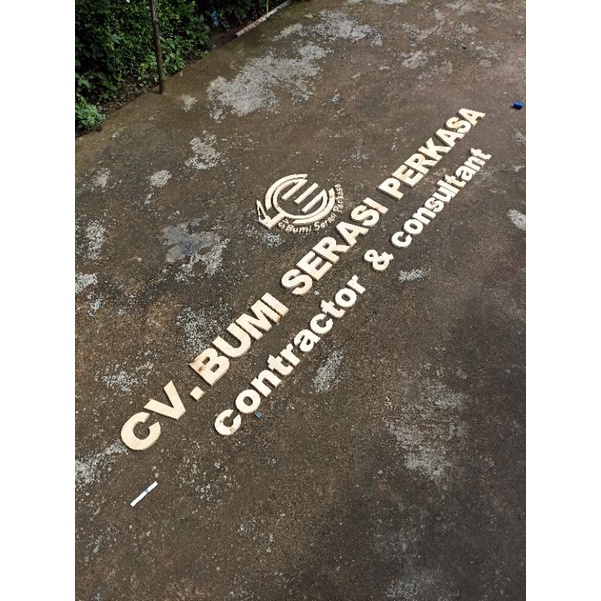 huruf timbul kayu jati belanda