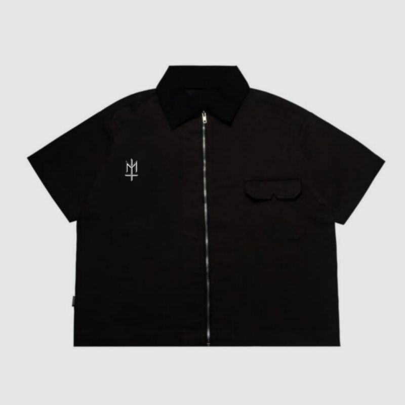 Boxy Work Shirt Zipper Maternal Disaster hitam