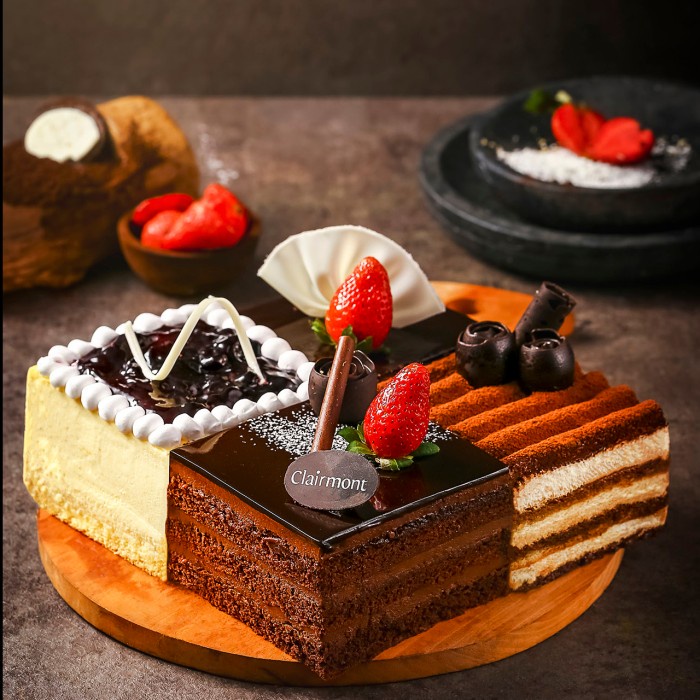 

Clairmont Cake Ultah Premium Selection - 4 in 1 Cake