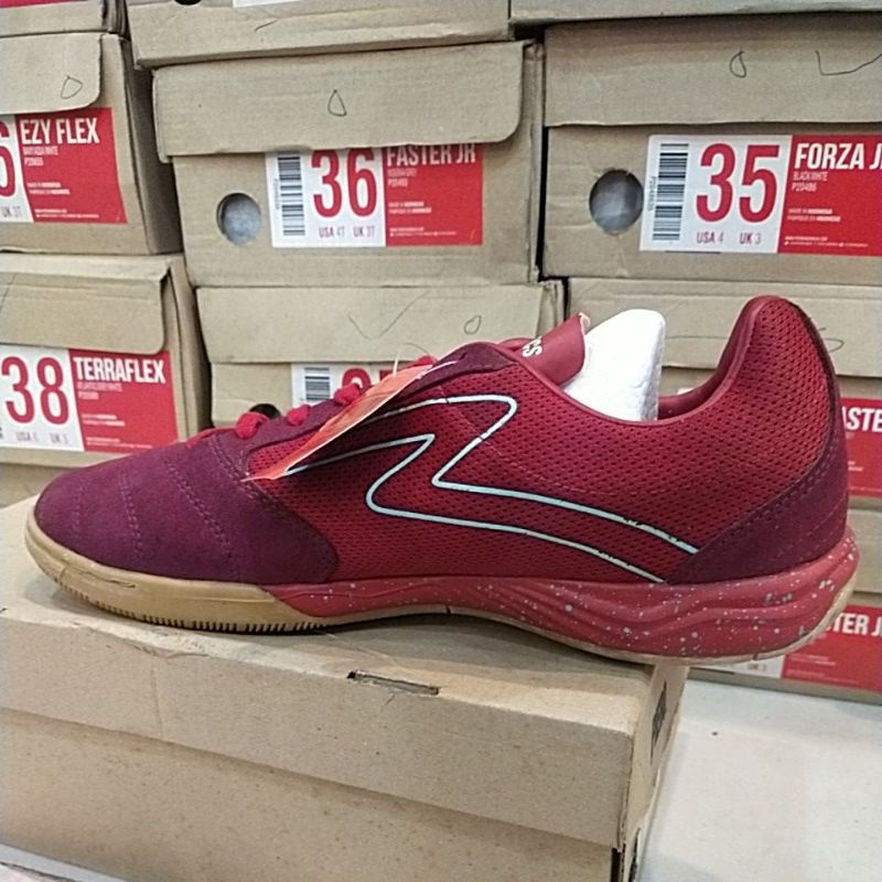 sepatu futsal SPECS metasala rival