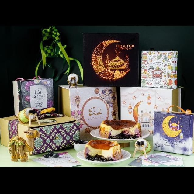 

Hampers Idul Fitri Premium Lebaran 15cm & 18cm BasqueBurnt Cheese Cake