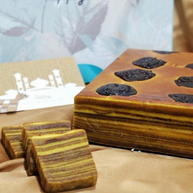 

PARSEL RAMADAN KUE LAPIS LEGIT PLUM HAMPERS PARCEL LEBARAN IDUL FITRI