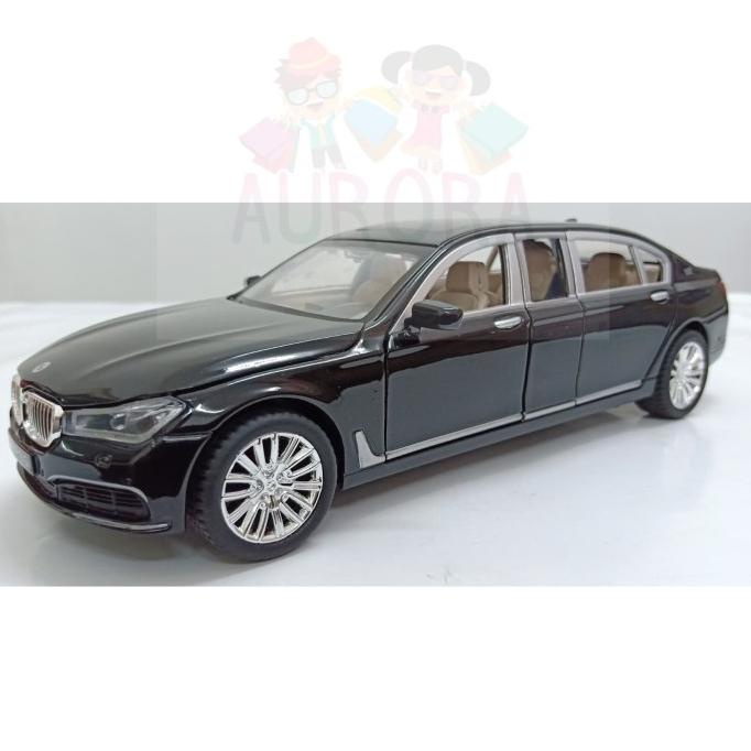 Diecast Mobil 1:24 Bmw 760Li M929G Pullback Berjalan Nyala Lampu Suara