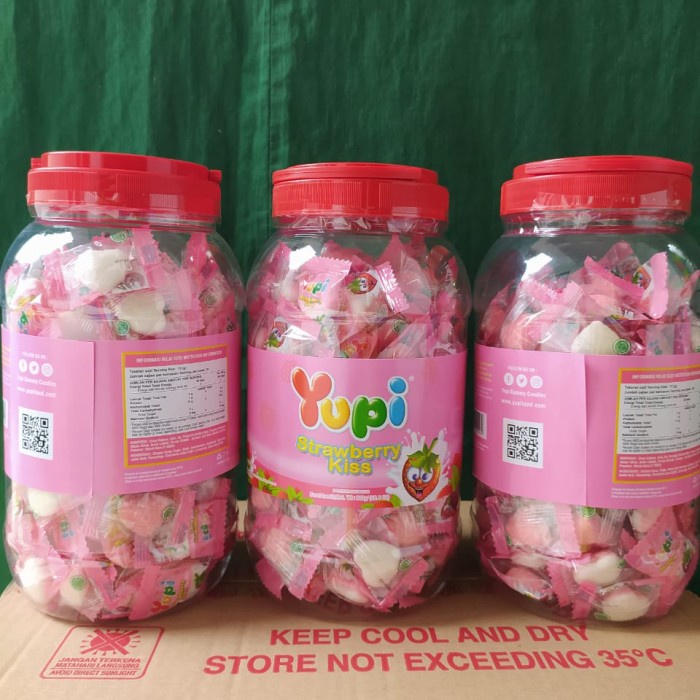 

Permen Yupi Strawberry Kiss Toples Jar Harga per Dus / Karton