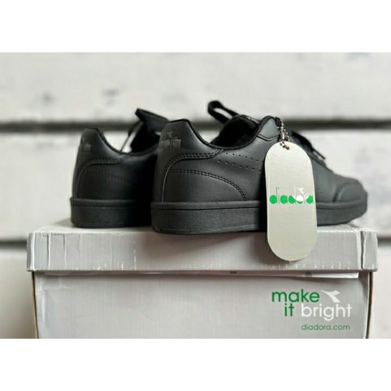sepatu diadora givano / cowo