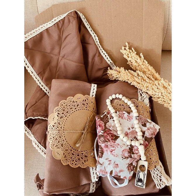 

Promo Hampers mukena sajadah renda full | lebaran | hadiah | nikahan