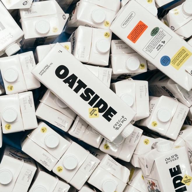 

( BAYAR DITEMPAT ) Oatside Oat Milk 1L - Susu Oat Gandum Oatside Barista Blend / Chocolate/ Hazelnut