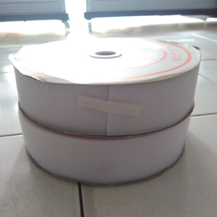 

VELCRO PEREKAT WARNA PUTIH UKURAN 5 CM SEPASANG (KASAR DAN HALUS)