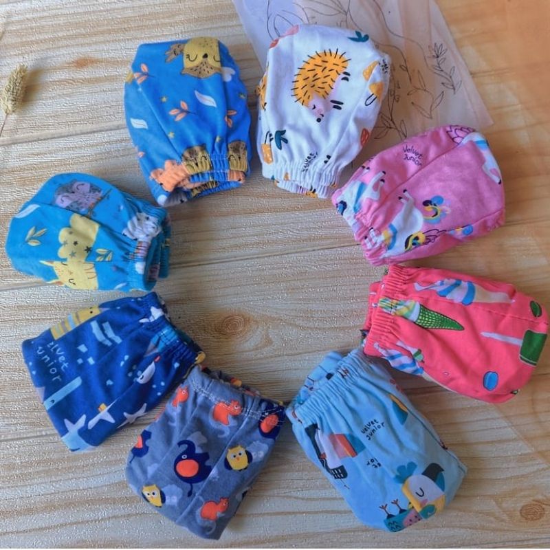 10 pcs(free pouch) Celana dalam anak  size 0-4th motif cewek