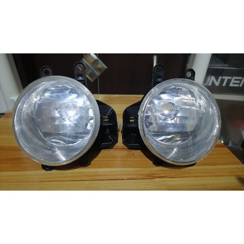 Batok Bracket Foglamp Grand Innova 2013-2015, Innova Reborn, Fortuner Vrz 2016-2020