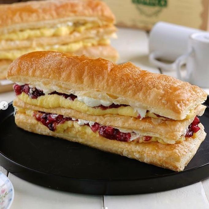 

Promo Blueberry Strudel Small - Corica Pastries