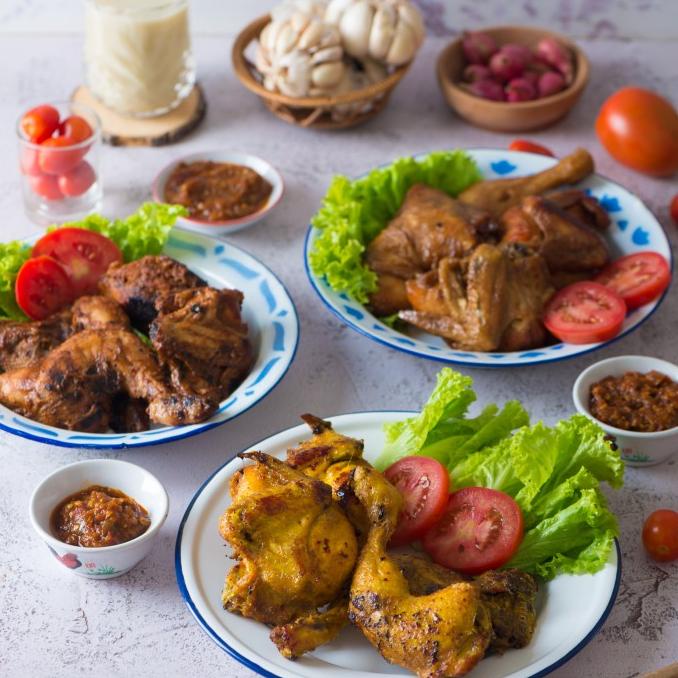 

Promo PAKET 3 EKOR AYAM KHAS BU VONNY