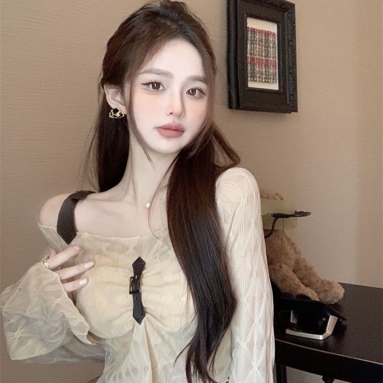 Red LRUPPG one-shoulder babes wear wanita musim panas pendek slim-fit t-shirt lengan panjang strapless strapless bottoming shirt top