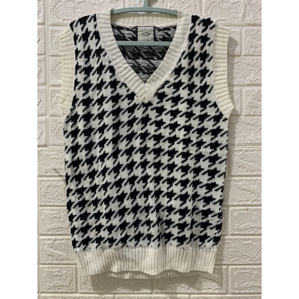Preloved Vest Houndstooth