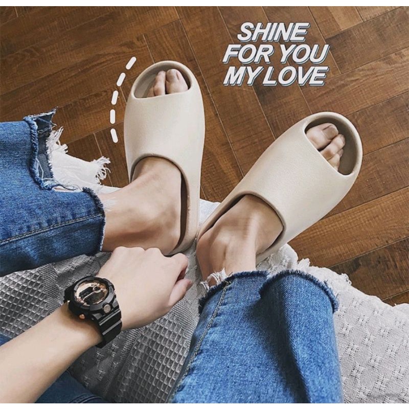 Sandal Slip On Slide Unisex YEEZY Import/ Sandal Casual 558 Best Quality