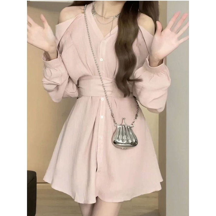 Red Gaun musim semi wanita desain baru pinggang pelangsing warna aprikot lembut memakai rok pendek kemeja tanpa tali leher halter