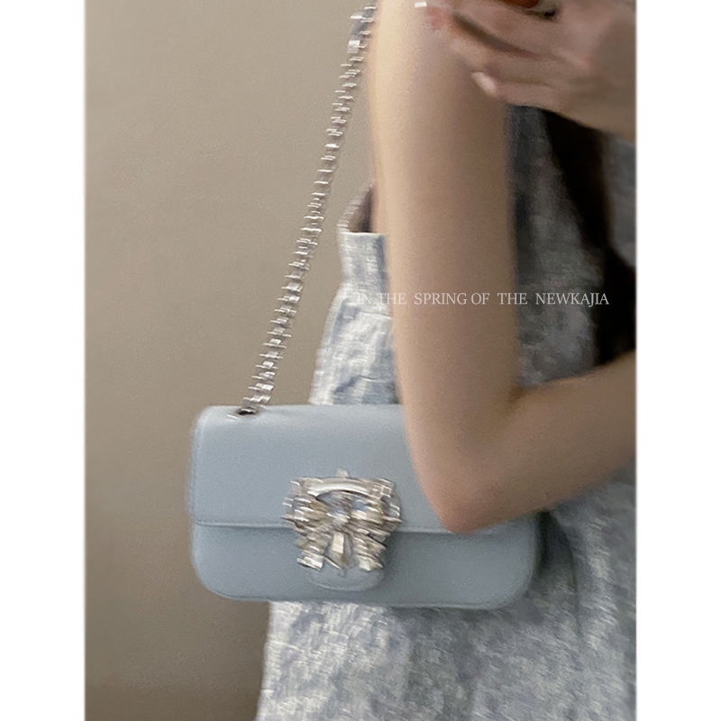 Red Niche texture underarm bag female 2023 new trendy summer chain small square bag all-match ins shoulder Messenger bag