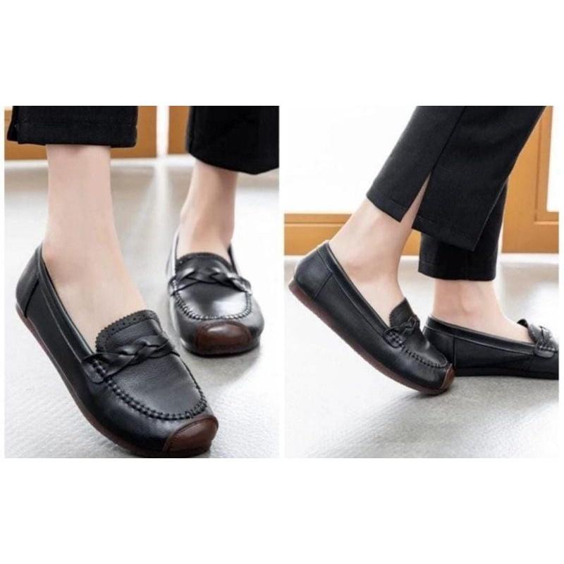 SEPATU CLARKS HN-2256 SLIP ON LEATHER