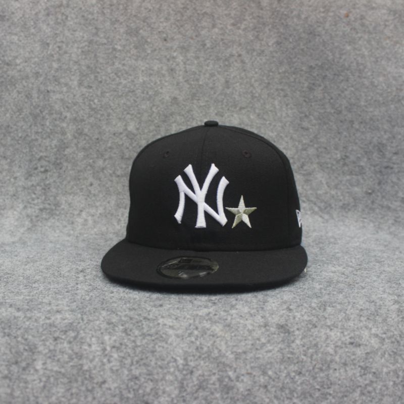 Topi Snapback New Era 59Fifty NY Yankees Black 7⅜ Second Murah Original