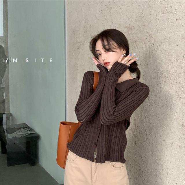 Red 2023 musim gugur baru pakaian wanita mahasiswa cardigan top gaya Korea chic slim kerah twist twist lengan panjang rajutan sweater