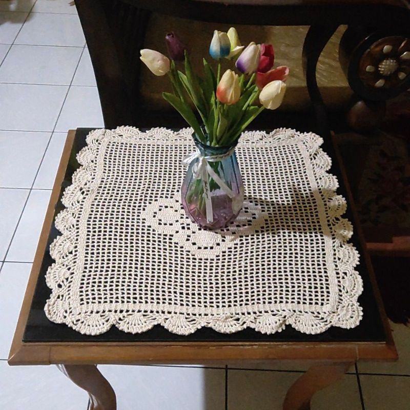 Taplak Meja Tamu Rajutan / Taplak Meja Nakas Rajut / Taplak Meja Sudut/Teras Rajutan/ Taplak Meja Pe