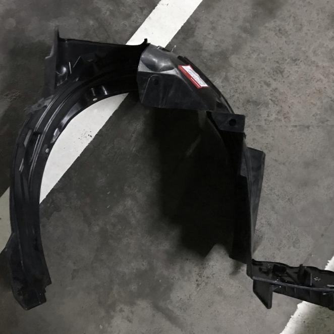 LINER INNER FENDER DEPAN HONDA MOBILIO TIPE RS