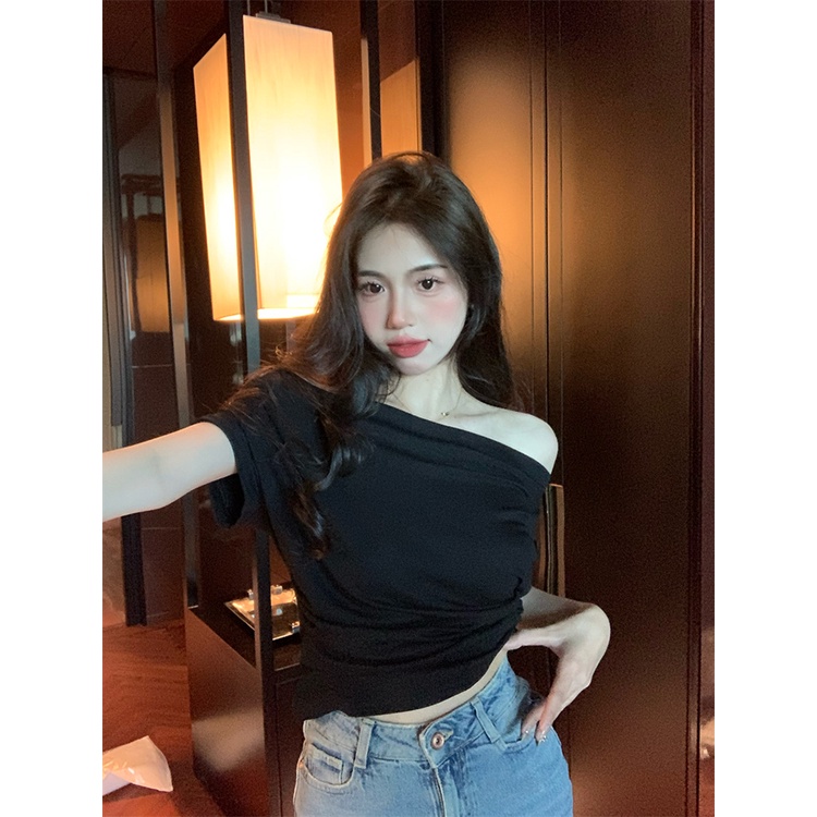 ▬✼❡#COD Suhao Pure Desire Wind One-Shoulder Lengan Pendek T-shirt Wanita Musim Panas Lembut Tulang Selangka Seksi Longgar Temperamen Desain Niche Top