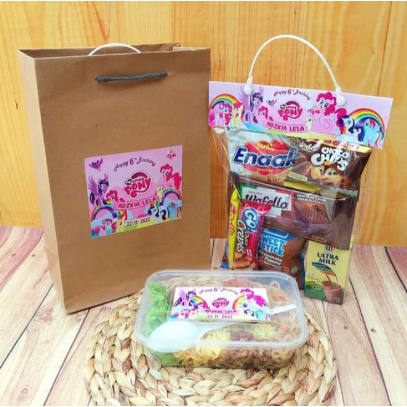

Bingkisan Ulang Tahun Dan Nasi Kuning Paket Komplit // Nasi Kuning Thinwal // Bingkisan Ulang Tahun // Murah // Komplit