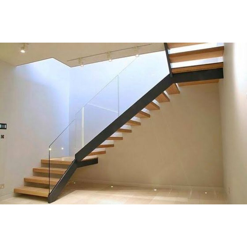 Papan trap anak tangga
