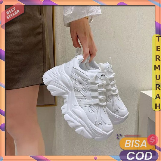 Sepatu Wanita Sneakers Perempuan Dewasa Sepatu Kets Wanita Sepatu Sneakers Wanita Hitam Putih Sepatu