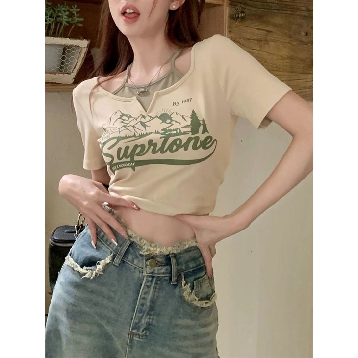 Red American Retro Palsu Dua Potong Halter Leher Bahu Depan Lengan Pendek T-shirt Wanita Musim Panas Gadis Slim Slim Pusar pendek Top