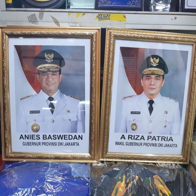 bingkai foto gubernur dan wakil gubernur dki ukuran 35 x 45 cm hen01