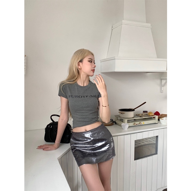 ◐☁Suhao kaos import wanita kaos wanita gaya korea lengan pendek kaos pendek perempuan American retro front shoulder short-sleeved t-shirt wanita musim panas design sense niche slim fit hot girl short crop top