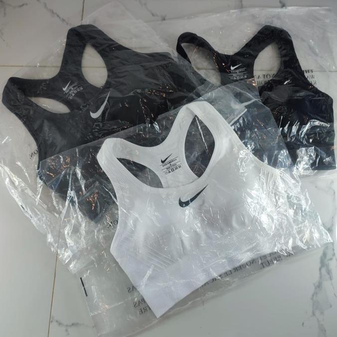 Nike Sport Bra Medium Support Nike Swoosh DriFIT Sports Bra