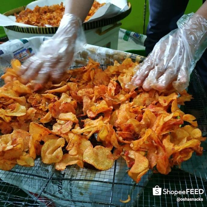 

Keripik Kentang Balado Teri Medan Gurih Renyah Pedas Osha Snack 1KG