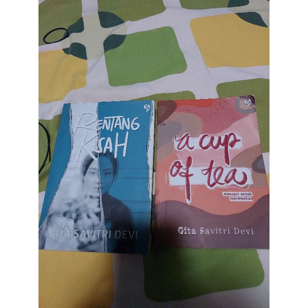 

Bundling Buku Gitasav Original Preloved