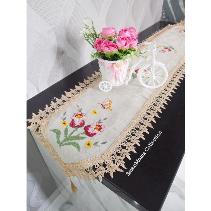 Taplak Meja Makan Renda Strimin/Taplak Meja Panjang Tv Tulip Krem Pink