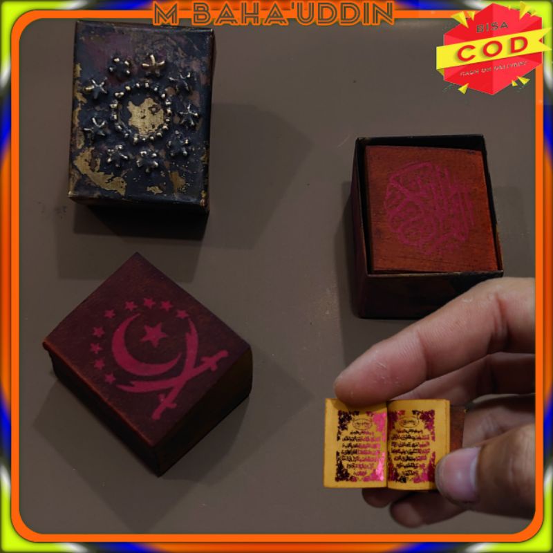 Al Qur'an stambul tinta merah wadah kuningan antik