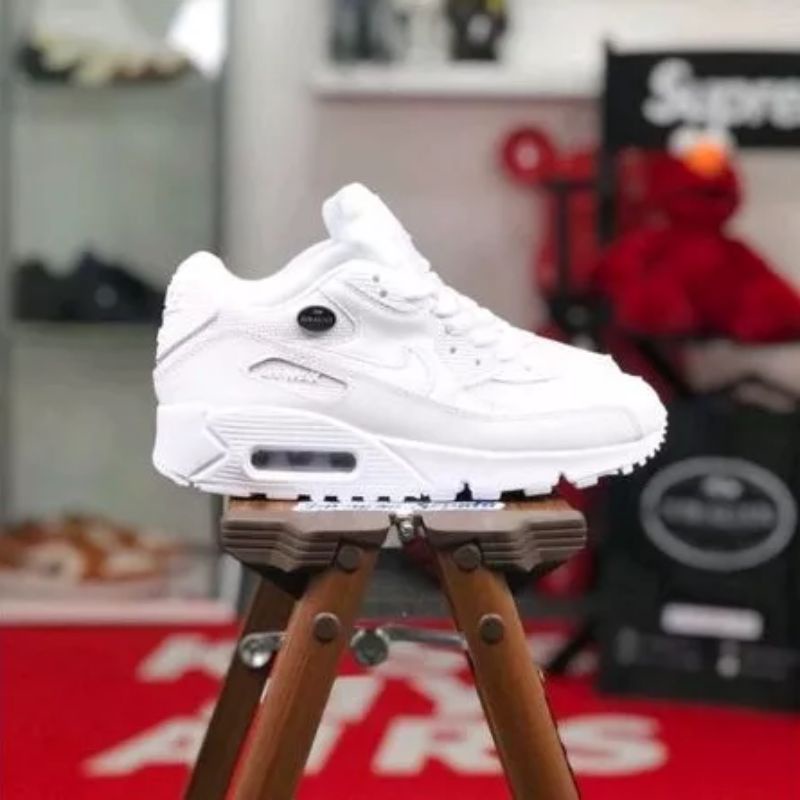 Nike Air Max 90 &quot;Triple White&quot;