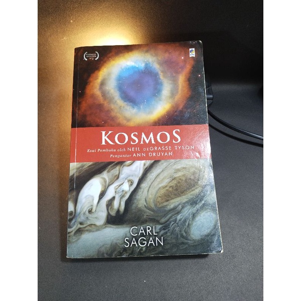 Buku Kosmos karya Carl Sagan bekas