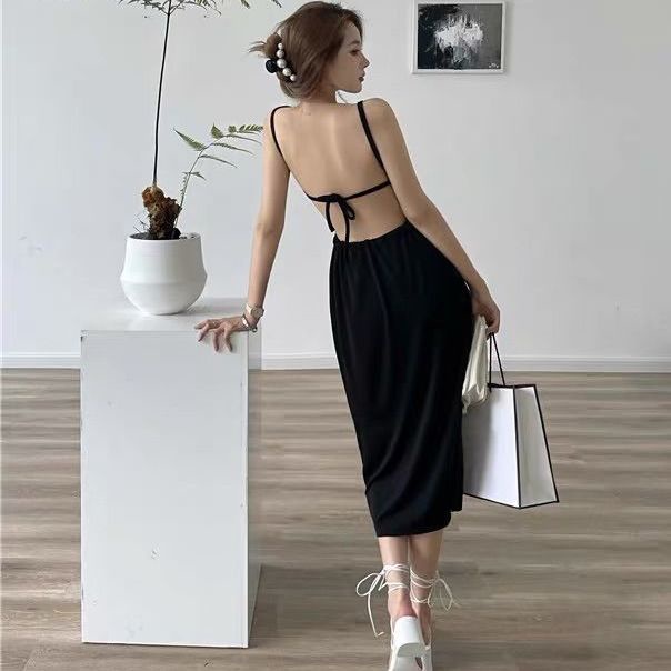 Red insdoit design sense open back white suspender skirt female 2023 summer new fashion all-match temperamen dress