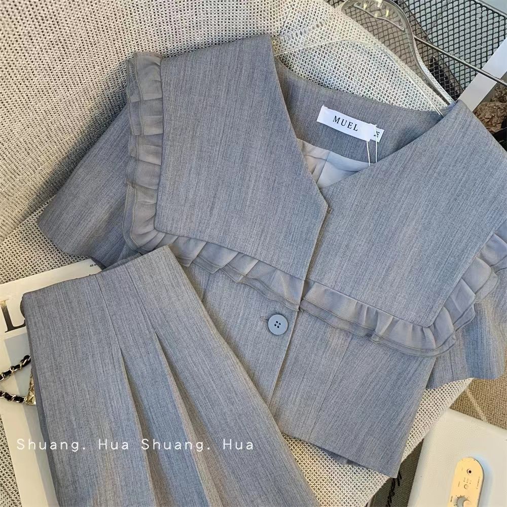 Red Kecil Aroma Cocok untuk Wanita Musim Panas 2023 Baru Fashion High-End Temperamen Top + Celana Pendek Dua Potong set untuk Wanita