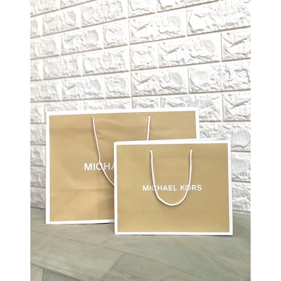 

Terbaru Paperbag Michael Kors