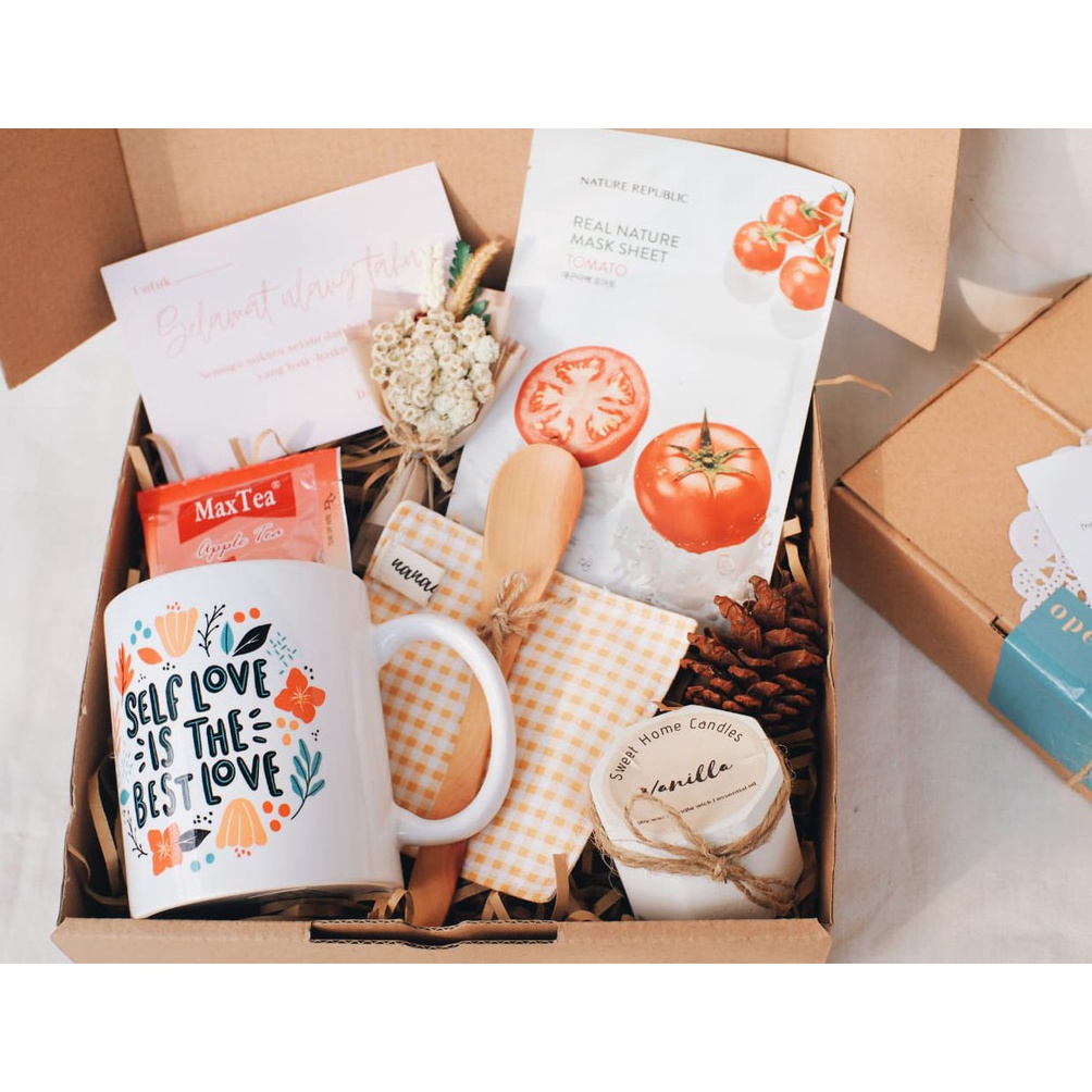 

Ready HAMPERS ME TIME GIFT BOX KADO WISUDA ULANG TAHUN ANNIVERSARY SELF REWARD 7N0