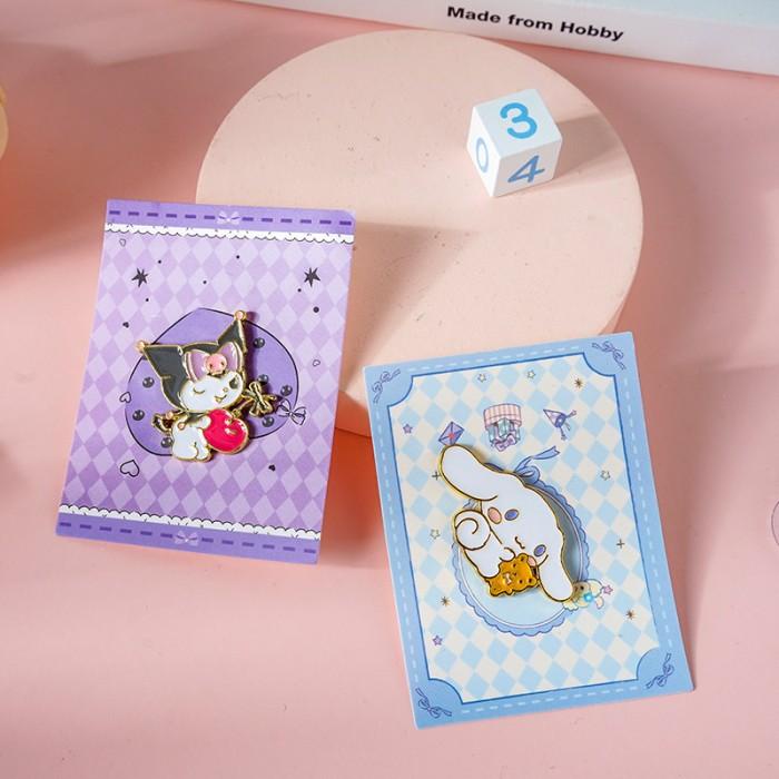 

Sticker Box Dengan Pin Set Karakter Kartun Sanrio Kuromi Cinnamoroll