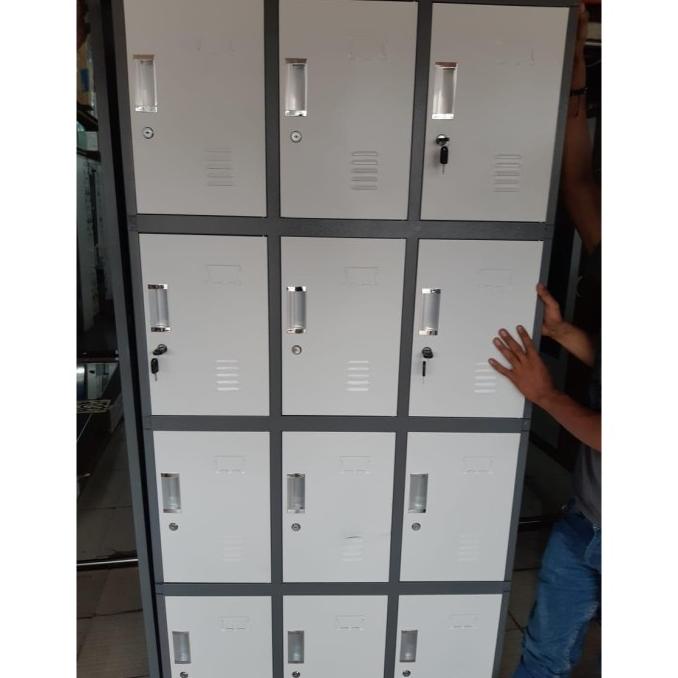 

Locker Loker Besi 12 Pintu