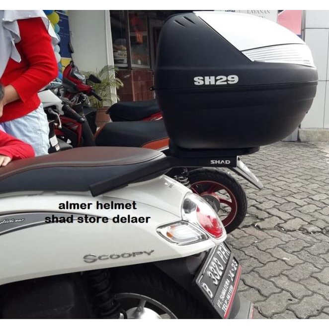 Shad Sh29 White Cover Paket Box Honda Scoopy 2014 - 2018