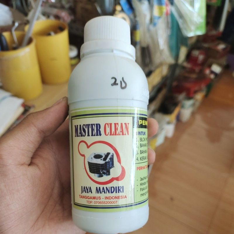 Pembersih Kerak Kaca dan jamur Master clean