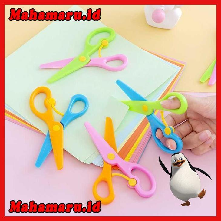 

KJ- GUNTING PLASTIK ANAK PEMOTONG KERTAS AMAN PLASTIK KIDS SAFETY SCISSORS