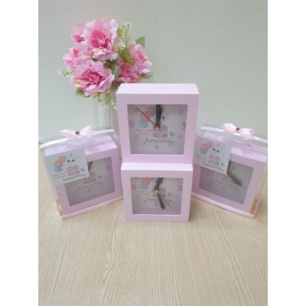 souvenir jam meja kayu custom/jam kotak kayu/souvenir jam ultah anak/souvenir wedding murah